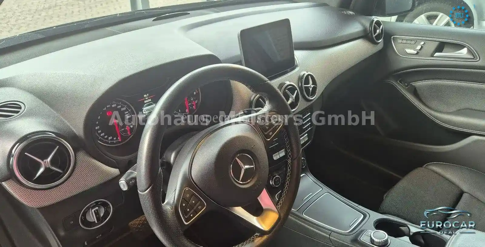Mercedes-Benz B 180