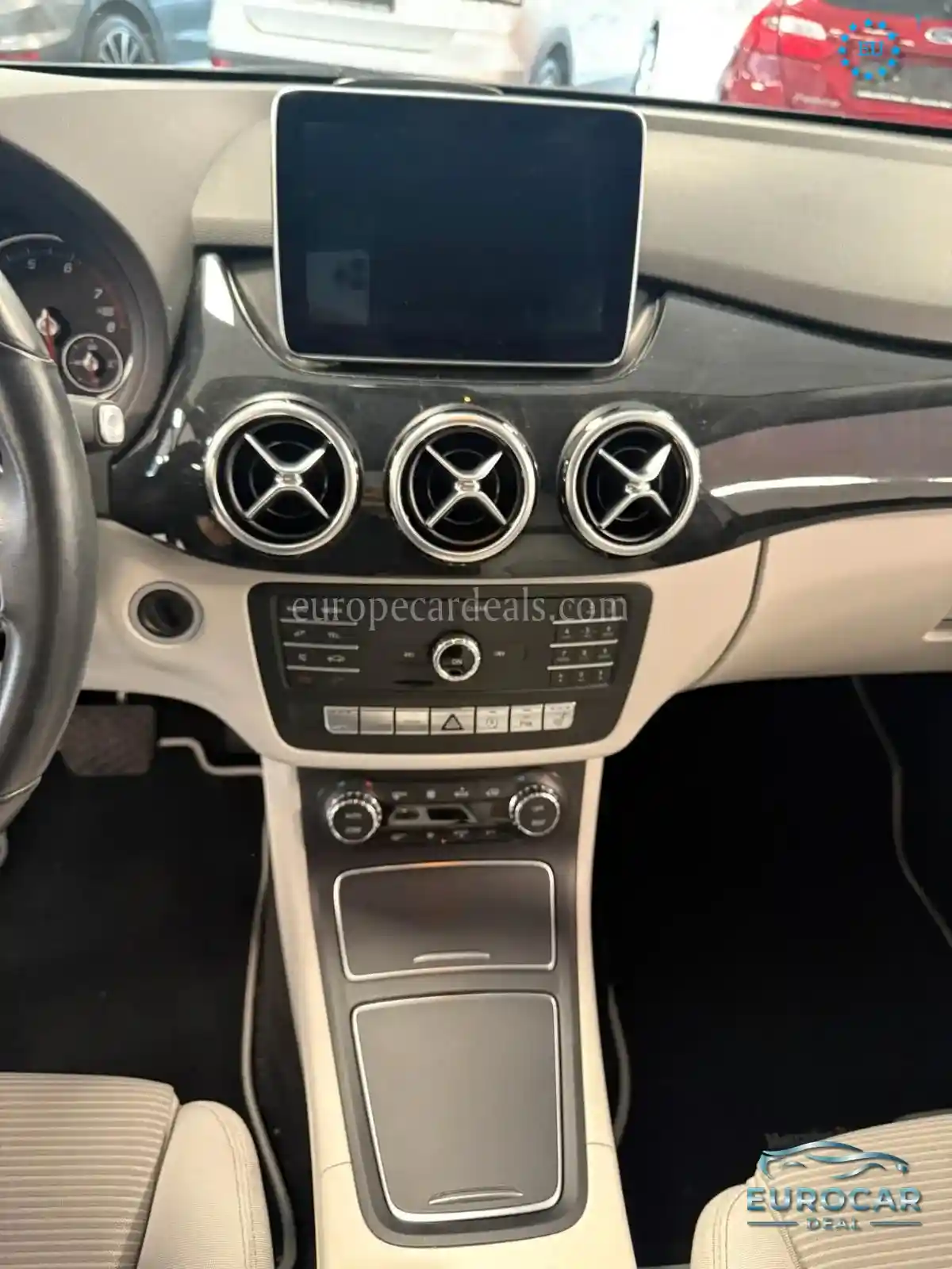Mercedes-Benz B 200