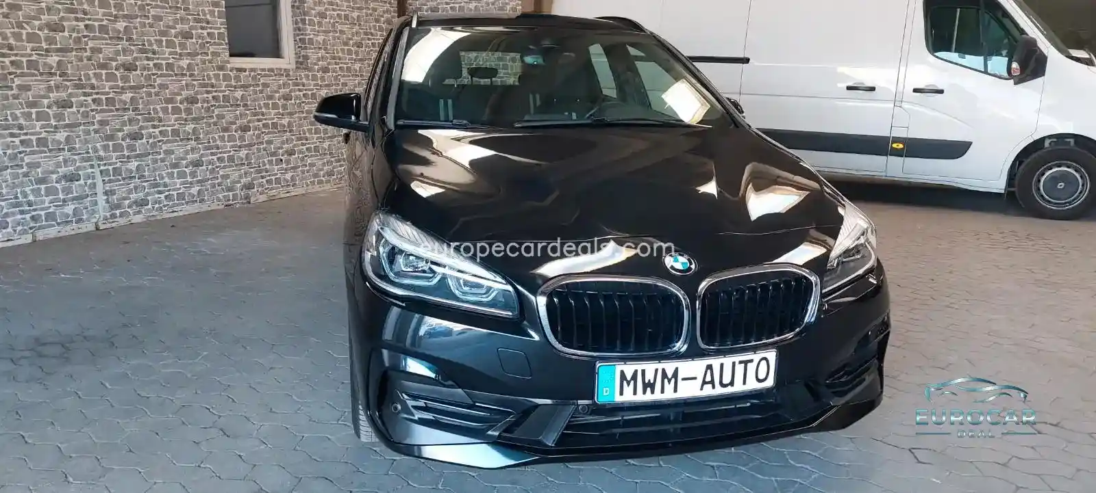 BMW 225