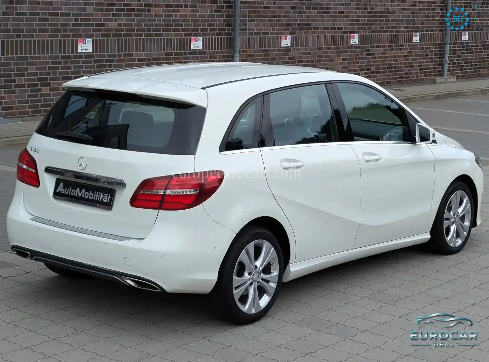 Mercedes-Benz B 180