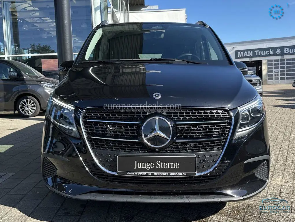 Mercedes-Benz V 220