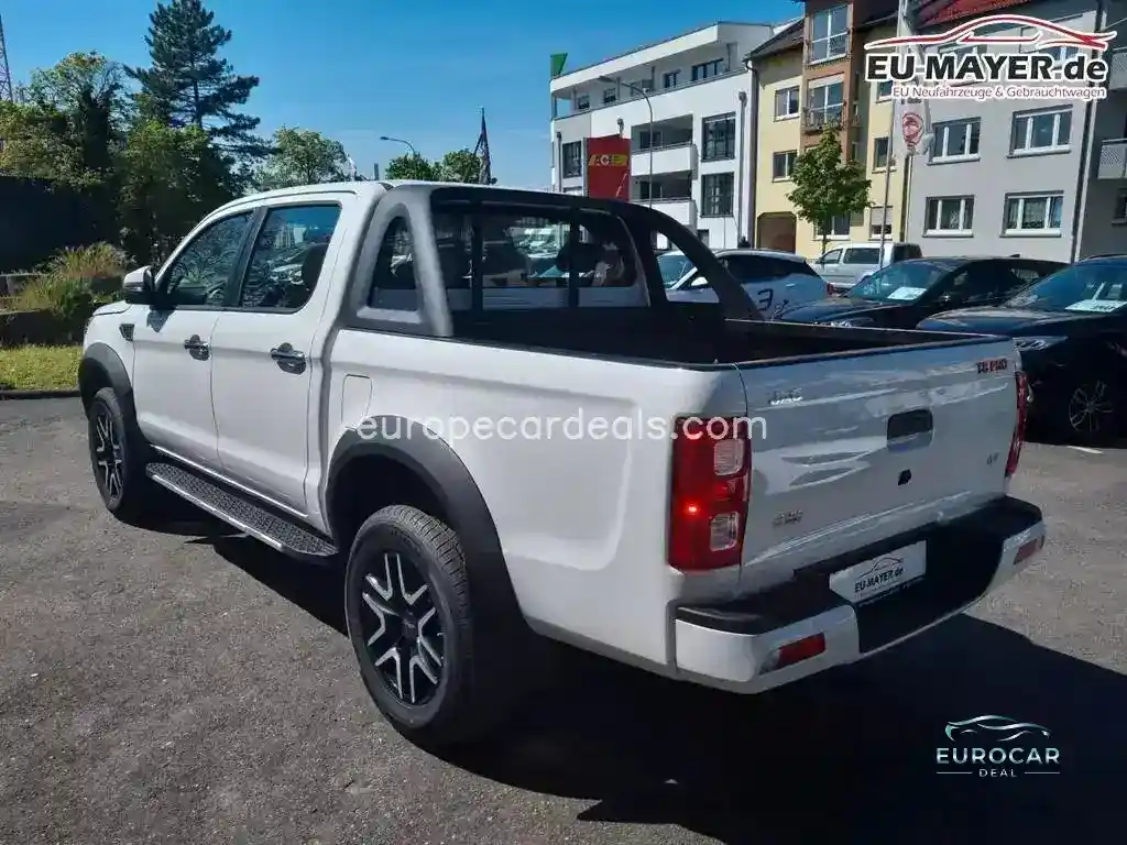 JAC 8 Pro