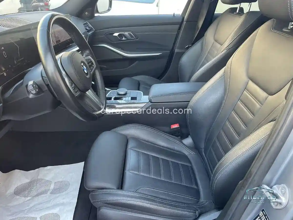 BMW 330