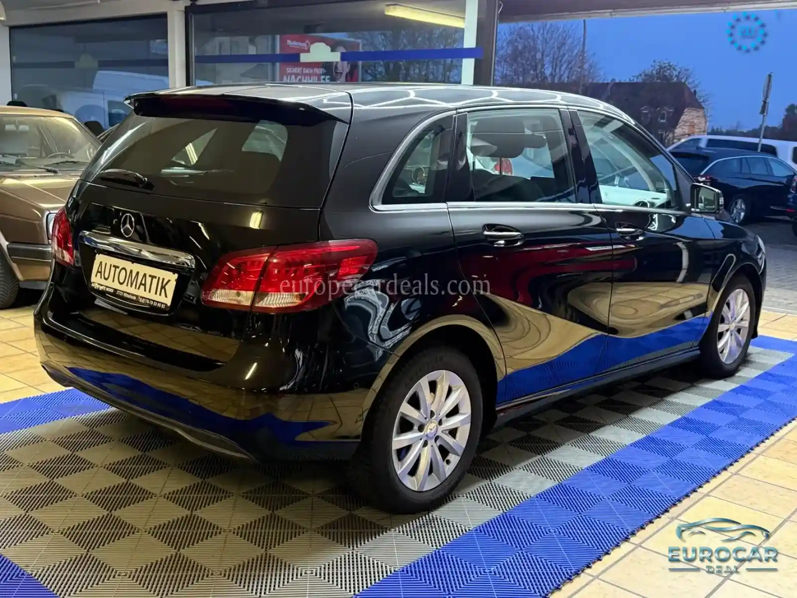 Mercedes-Benz B 200
