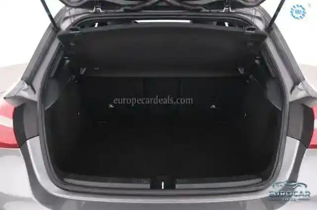 Mercedes-Benz A 220