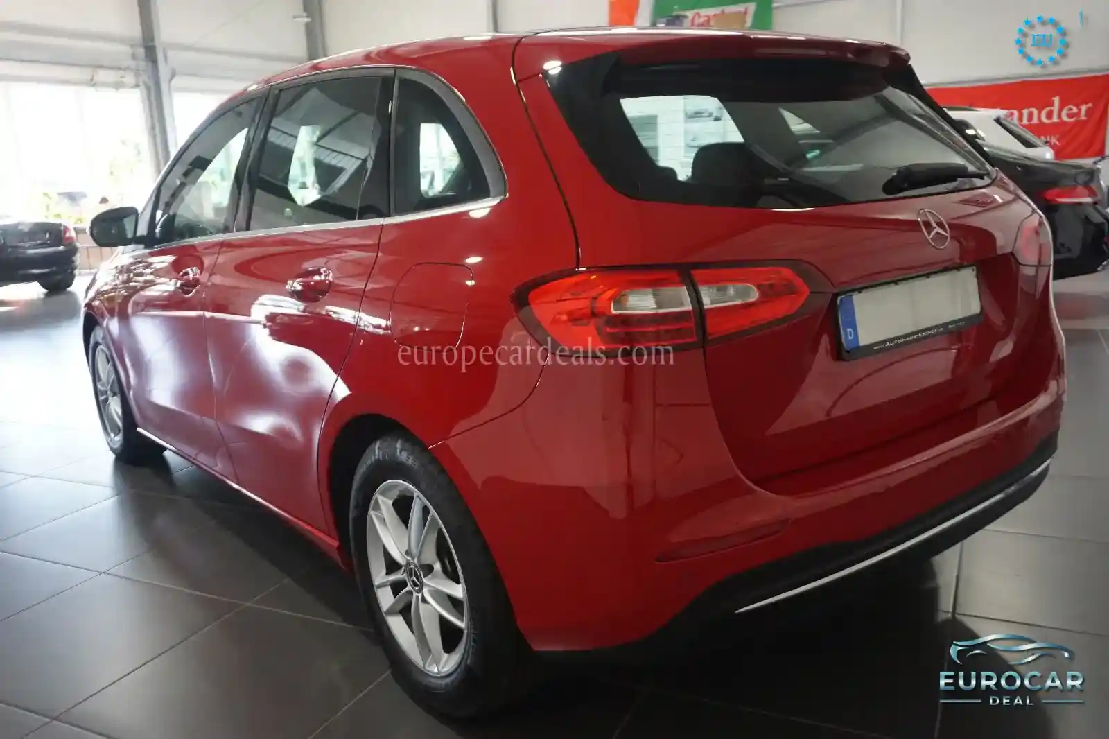 Mercedes-Benz B 180