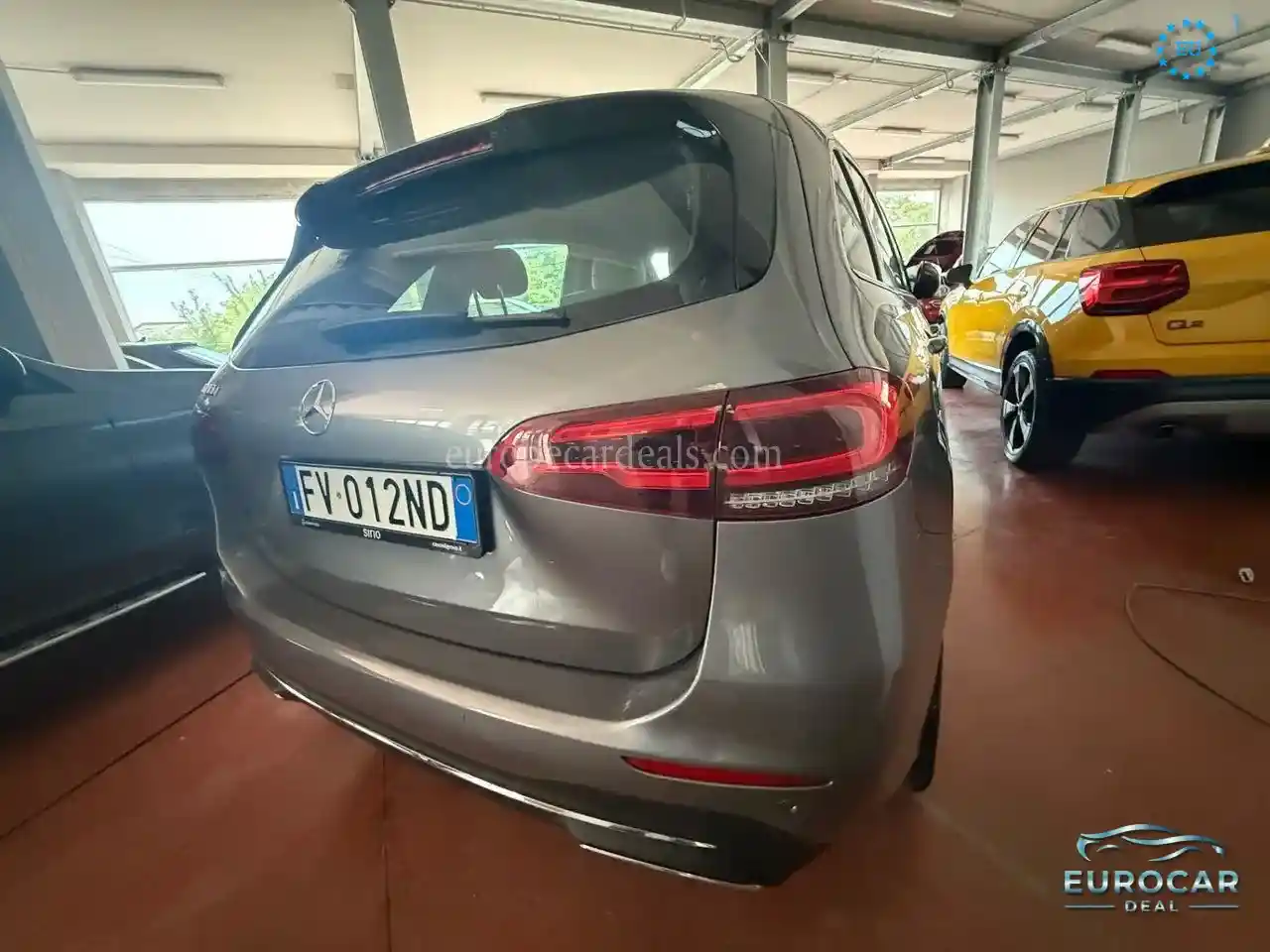 Mercedes-Benz B 180