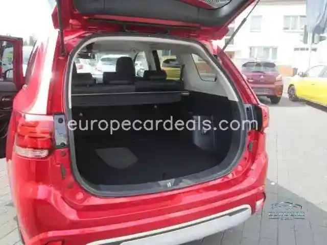 Mitsubishi Plug-in Hybrid Outlander
