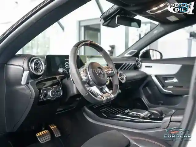 Mercedes-Benz CLA 35 AMG