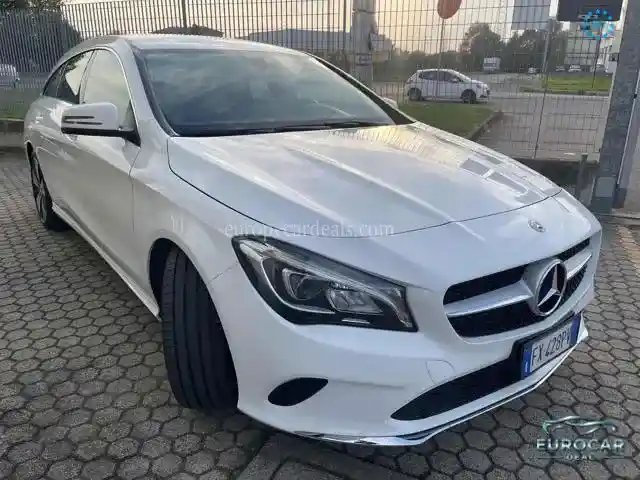 Mercedes-Benz CLA 200 Shooting Brake