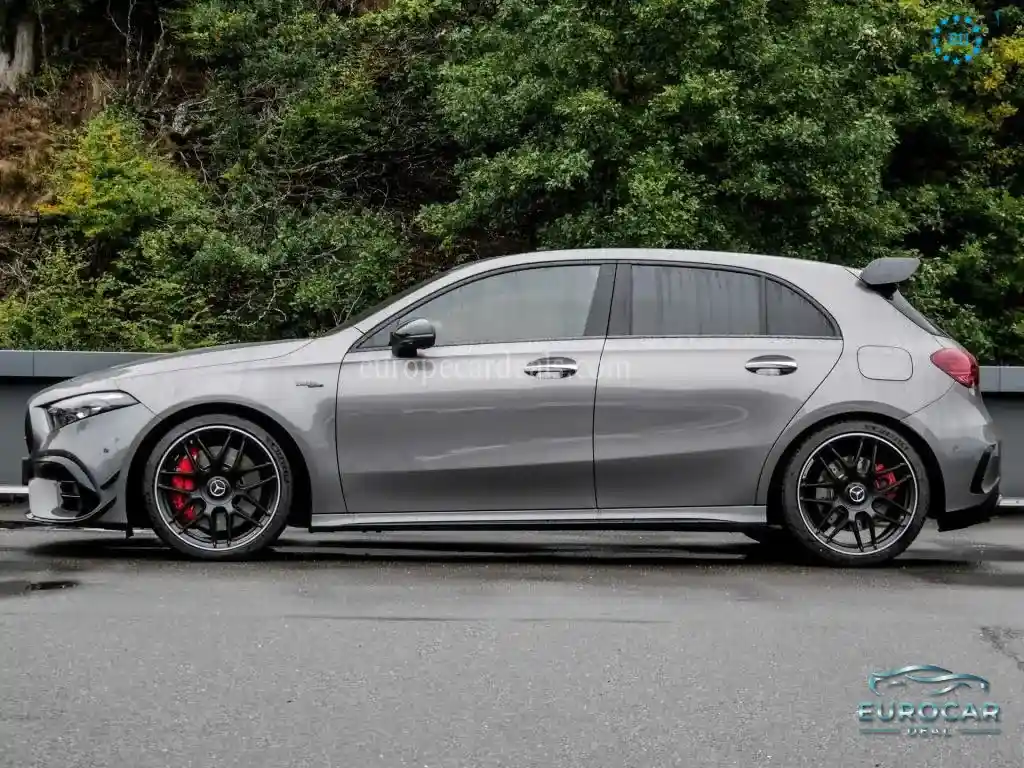 Mercedes-Benz A 45 AMG