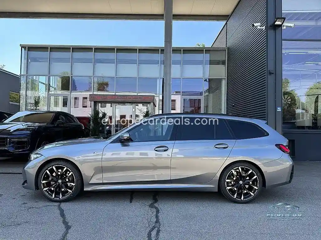 BMW 330