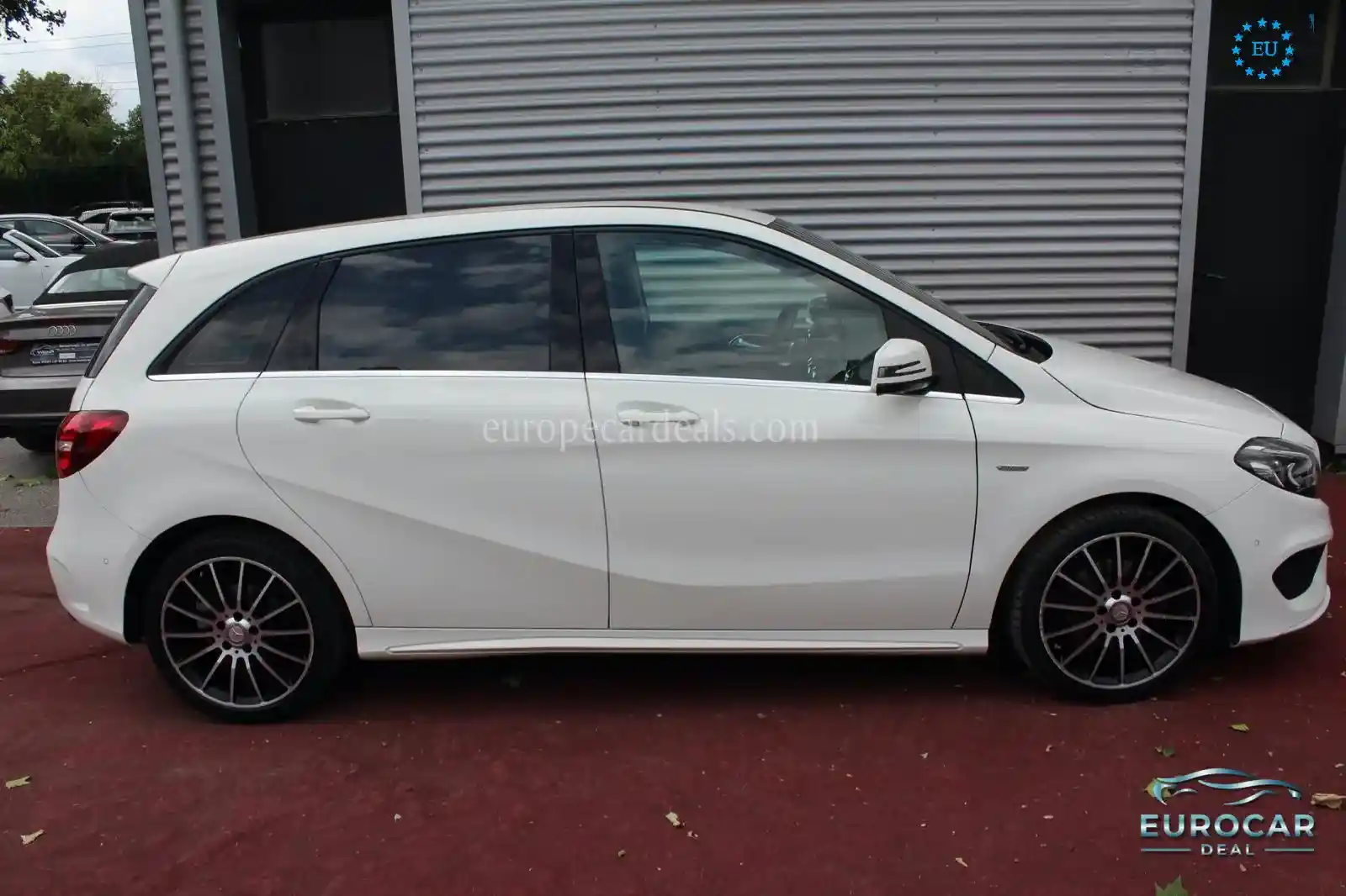 Mercedes-Benz B 180