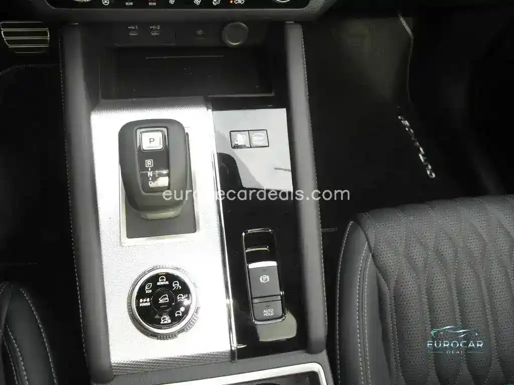 Mitsubishi Plug-in Hybrid Outlander