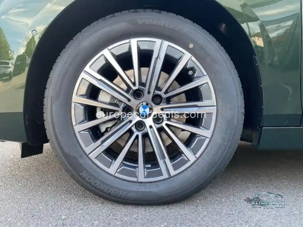 BMW 225