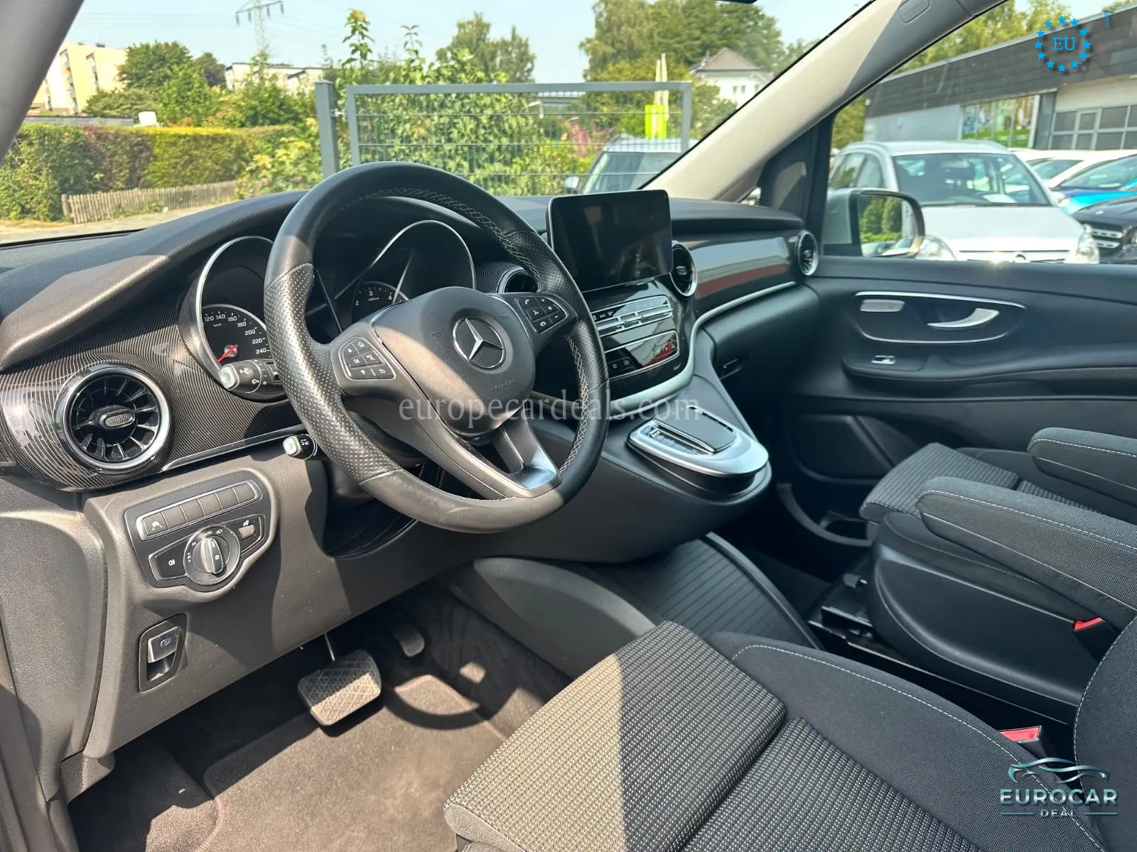 Mercedes-Benz V 220