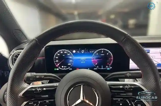 Mercedes-Benz A 220