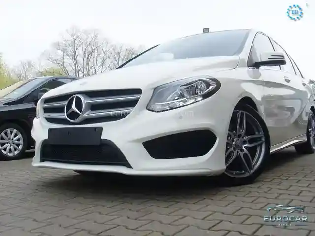 Mercedes-Benz B 180