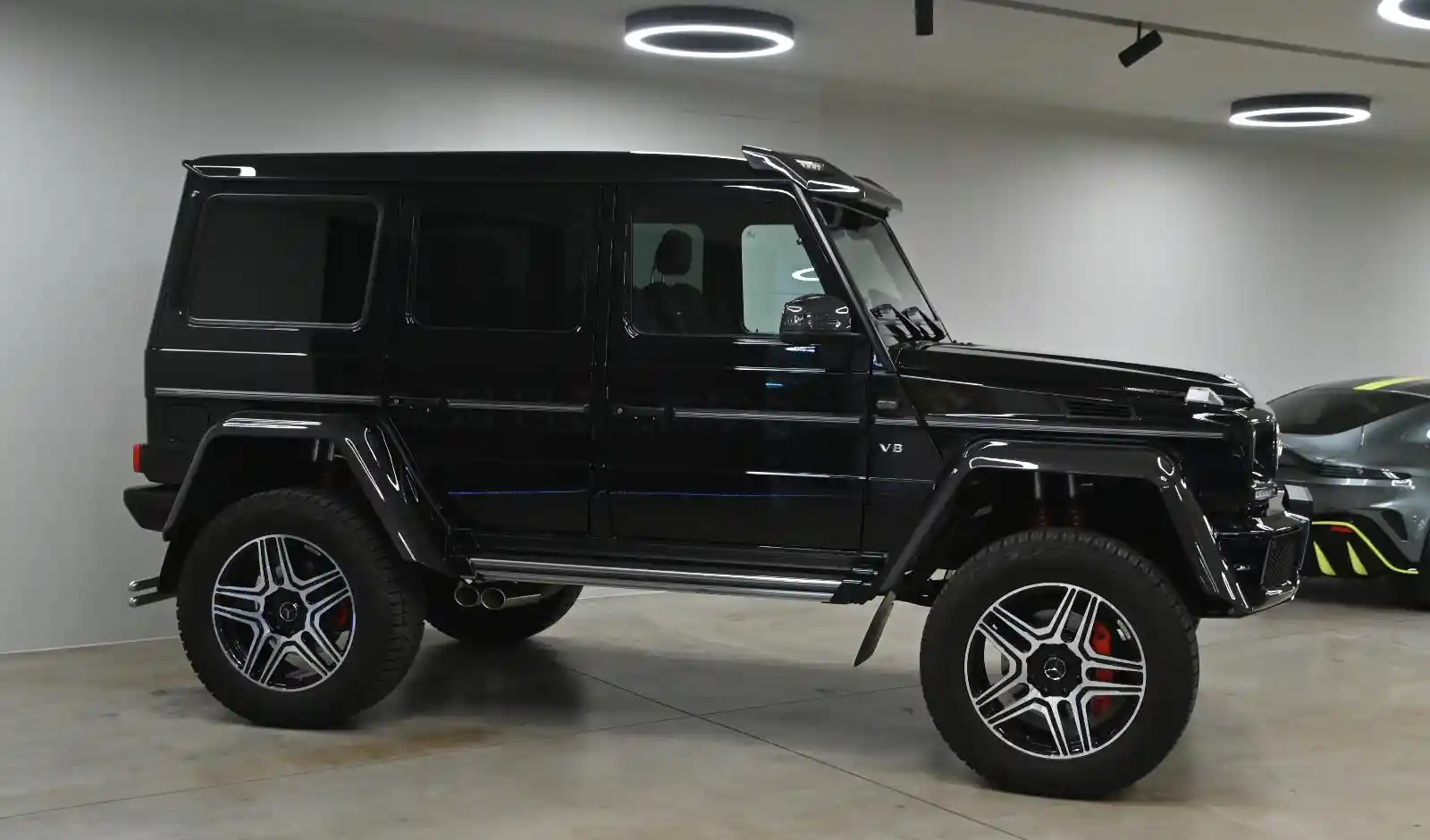 Mercedes-Benz G 500