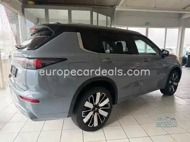 Mitsubishi Plug-in Hybrid Outlander