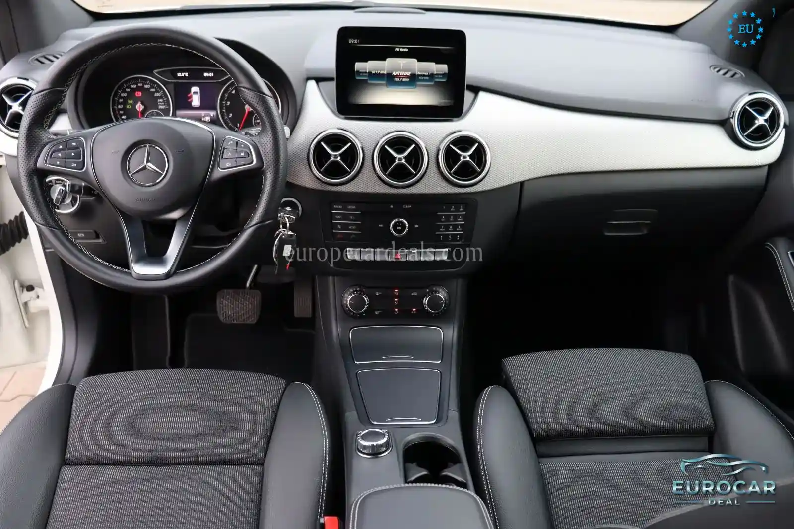 Mercedes-Benz B 180