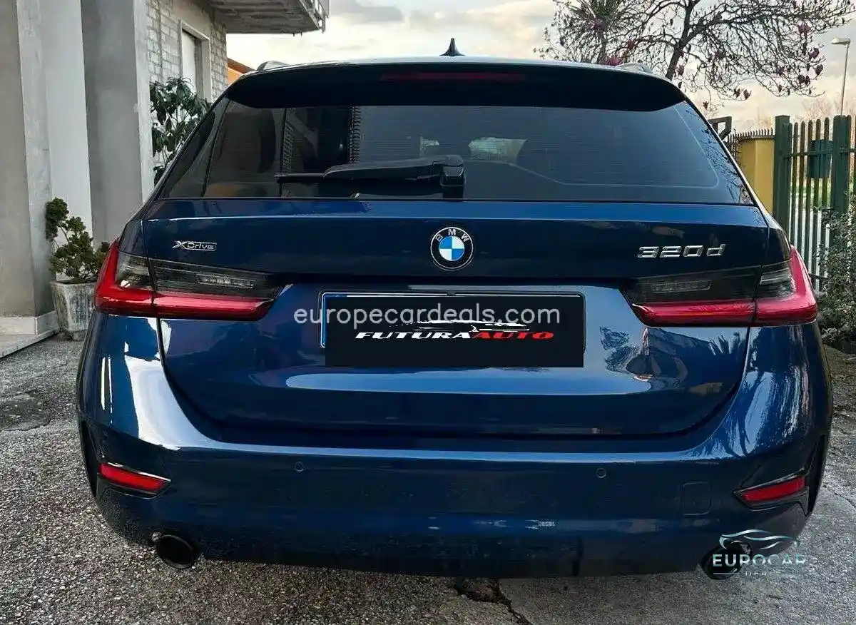 BMW 320