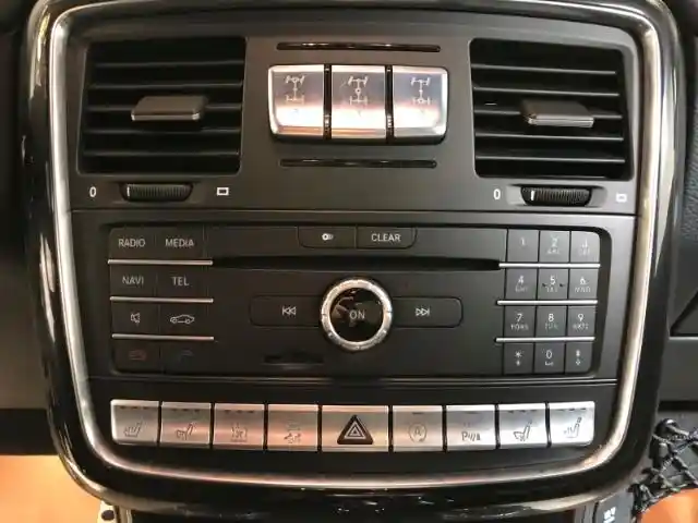Mercedes-Benz G 500