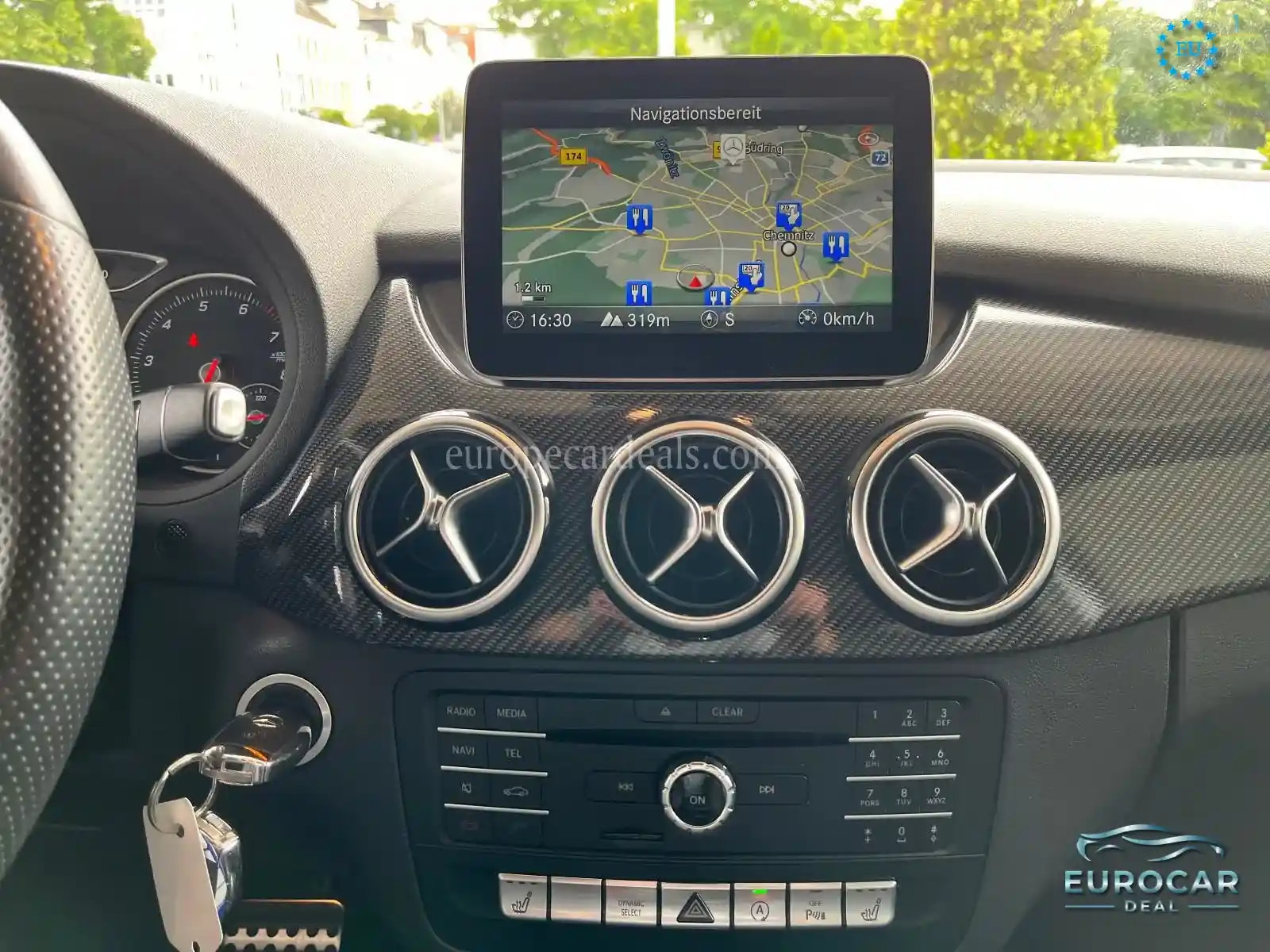 Mercedes-Benz B 180