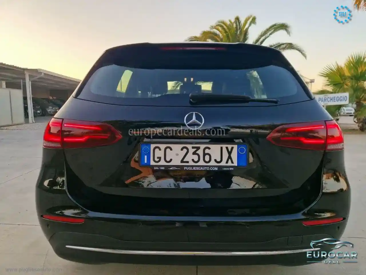 Mercedes-Benz B 180