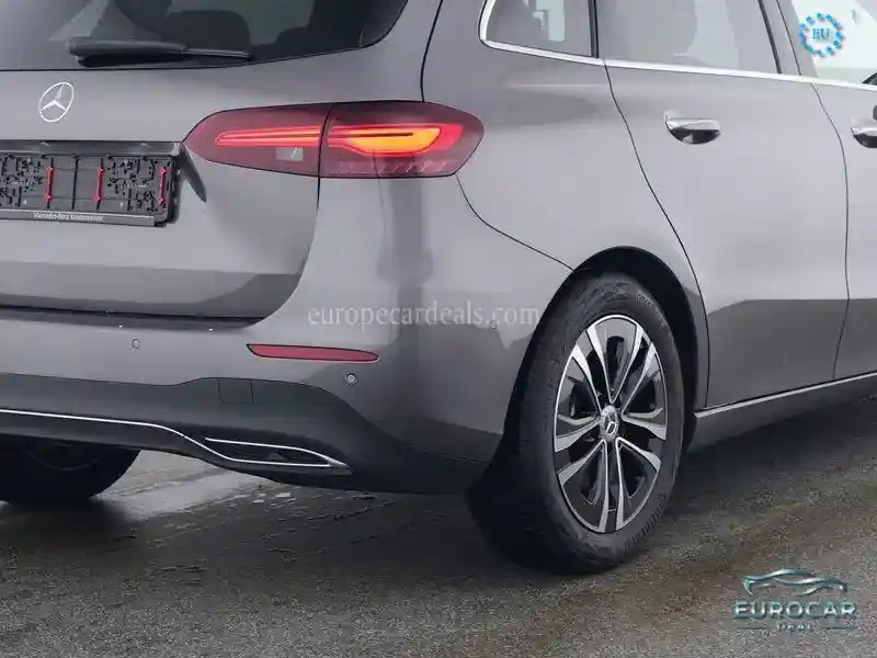 Mercedes-Benz B 220