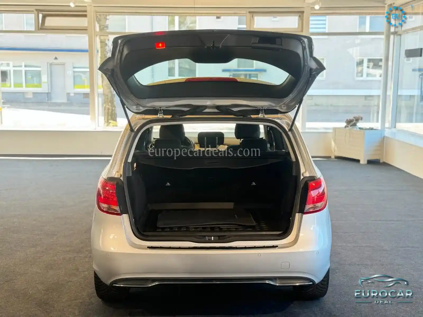 Mercedes-Benz B 180