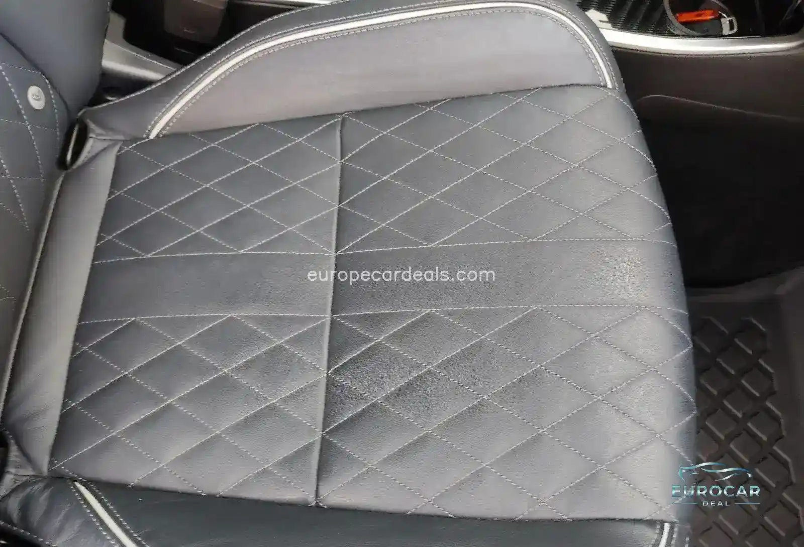 Mitsubishi Plug-in Hybrid Outlander