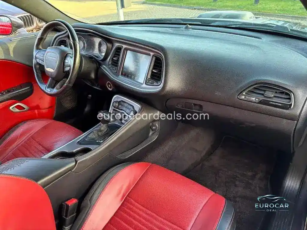 Dodge Challenger