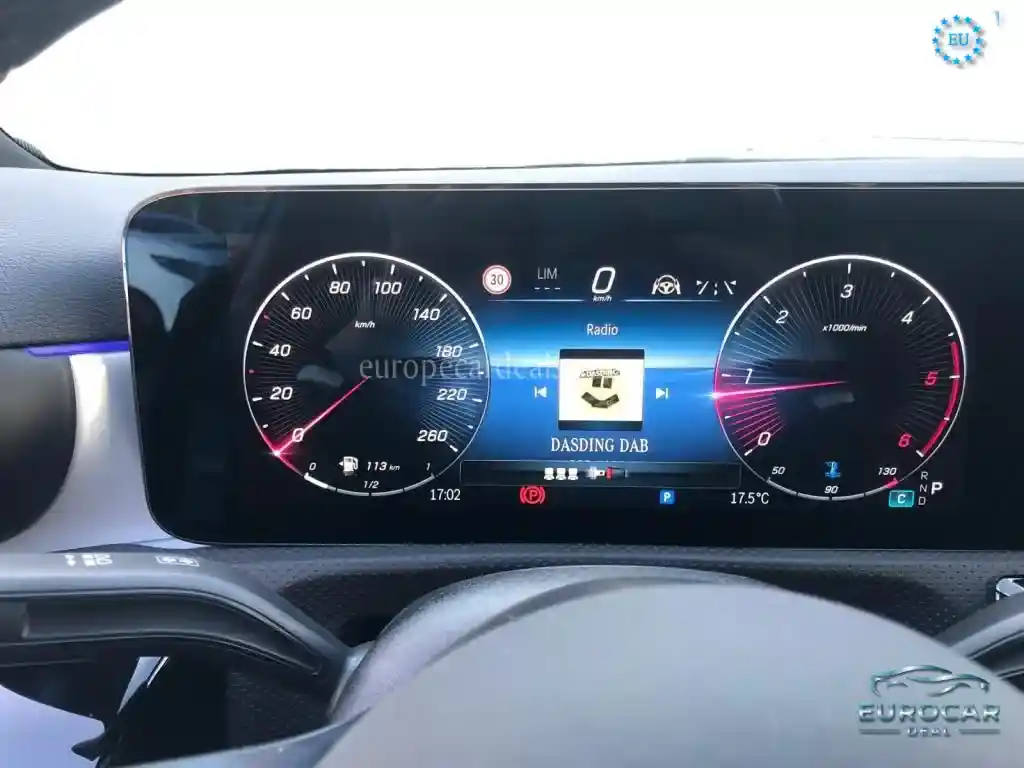 Mercedes-Benz A 220