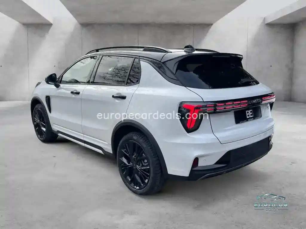 Lynk&Co 01