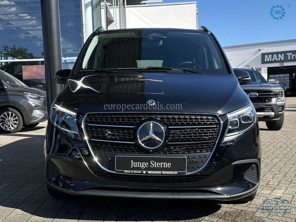 Mercedes-Benz V 220