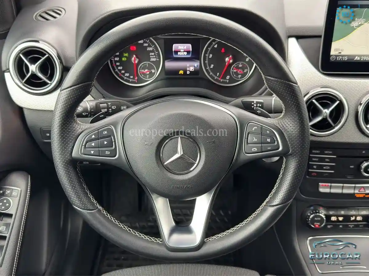 Mercedes-Benz B 200