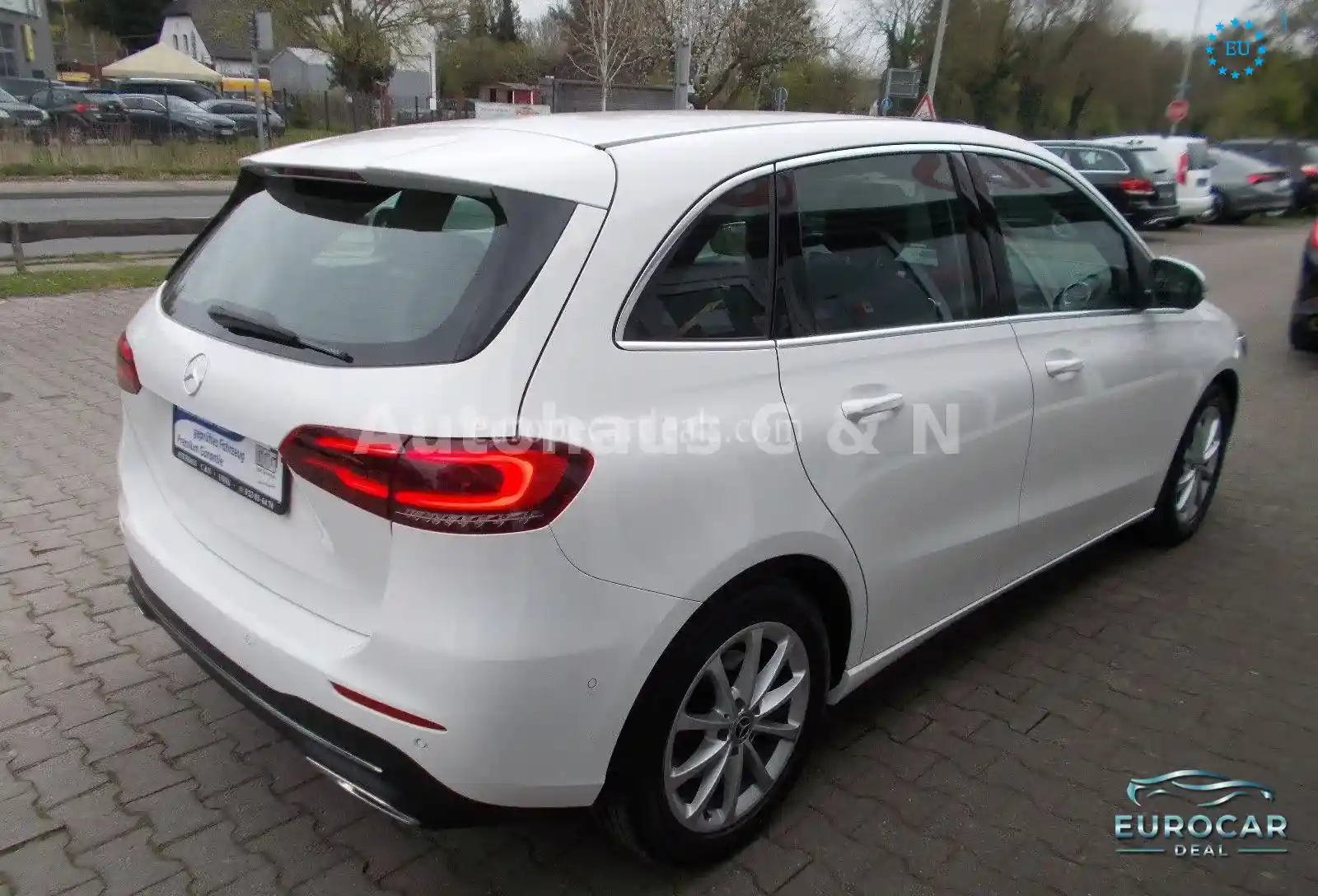 Mercedes-Benz B 200