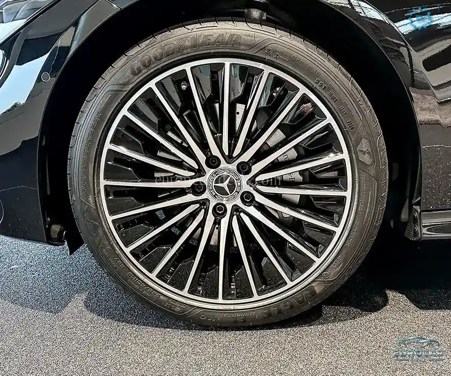 Mercedes-Benz CLE 300