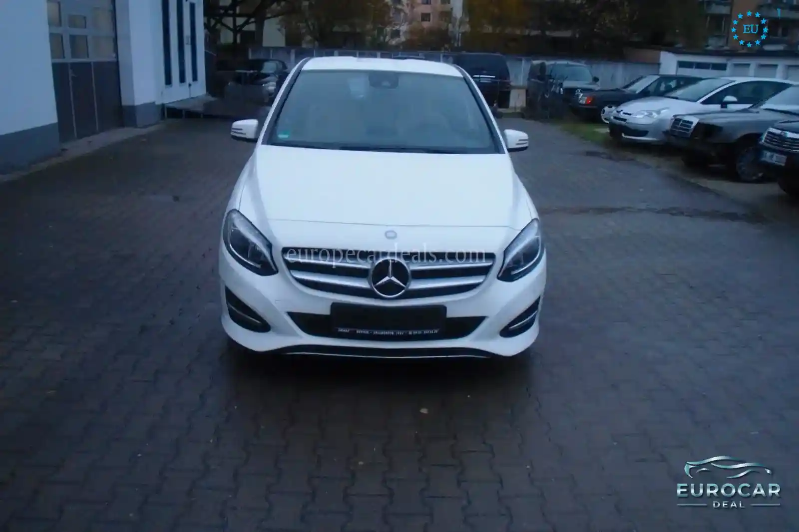 Mercedes-Benz B 180