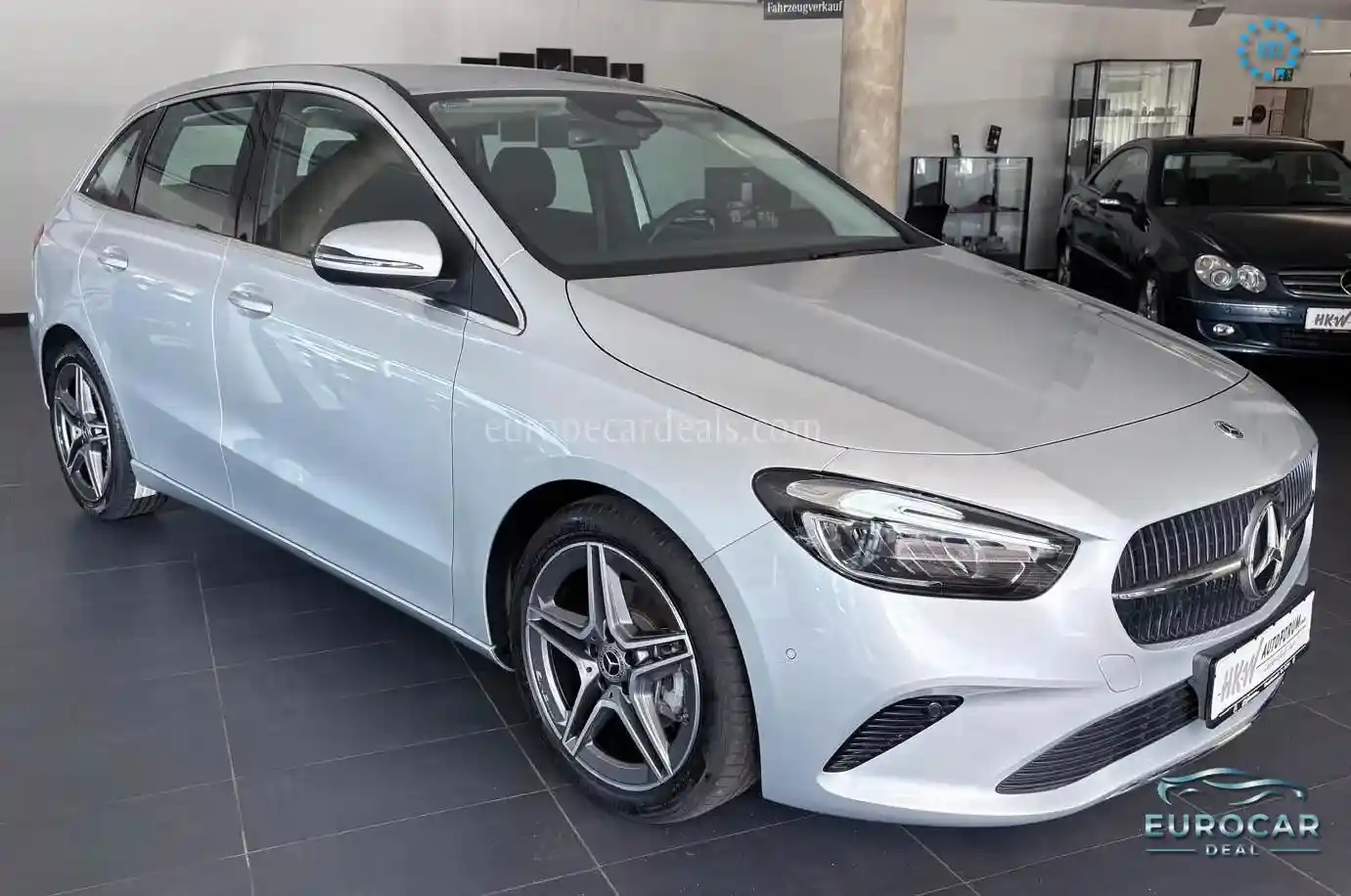 Mercedes-Benz B 180