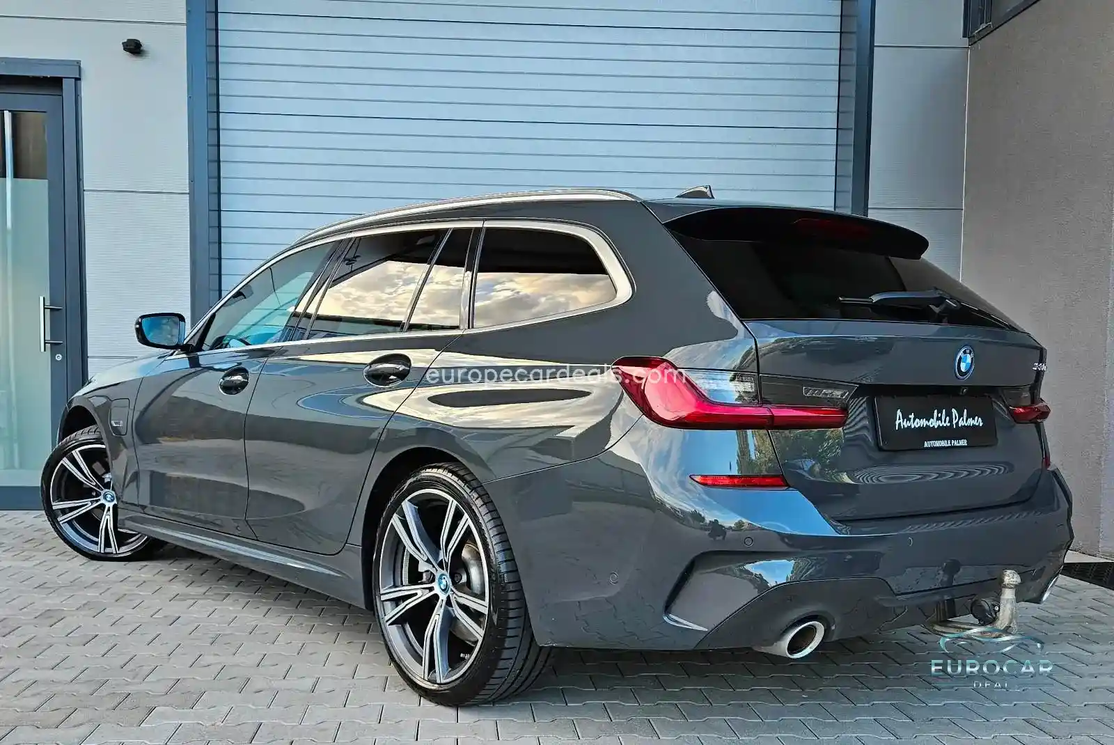 BMW 330