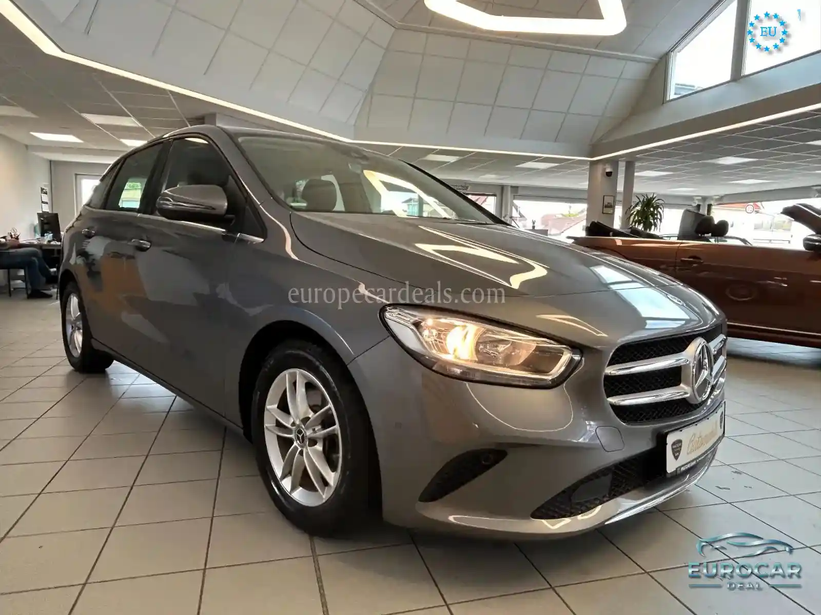 Mercedes-Benz B 180