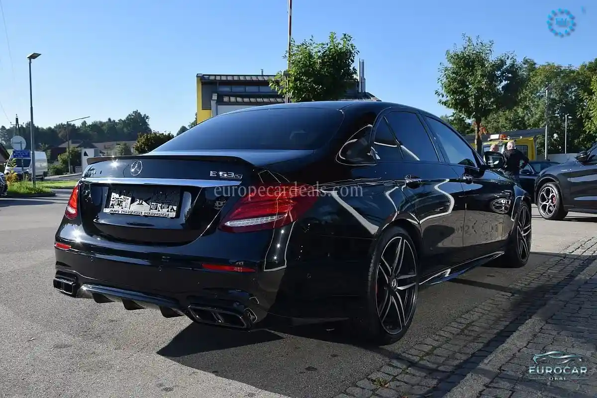 Mercedes-Benz E 63 AMG