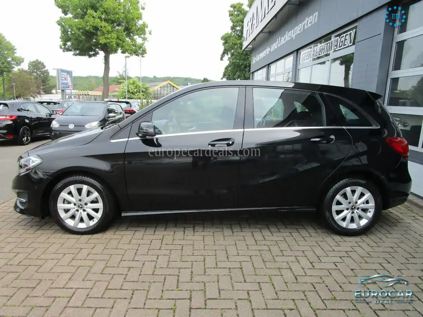 Mercedes-Benz B 180