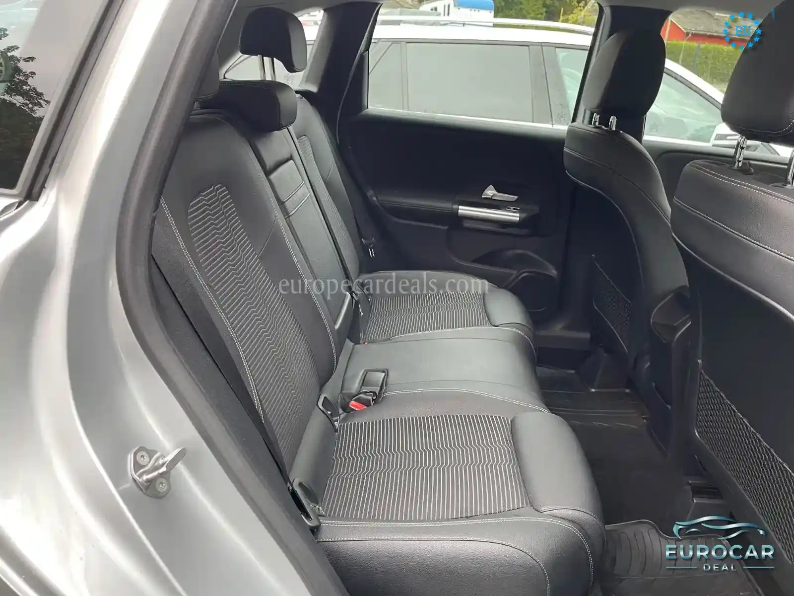 Mercedes-Benz B 220