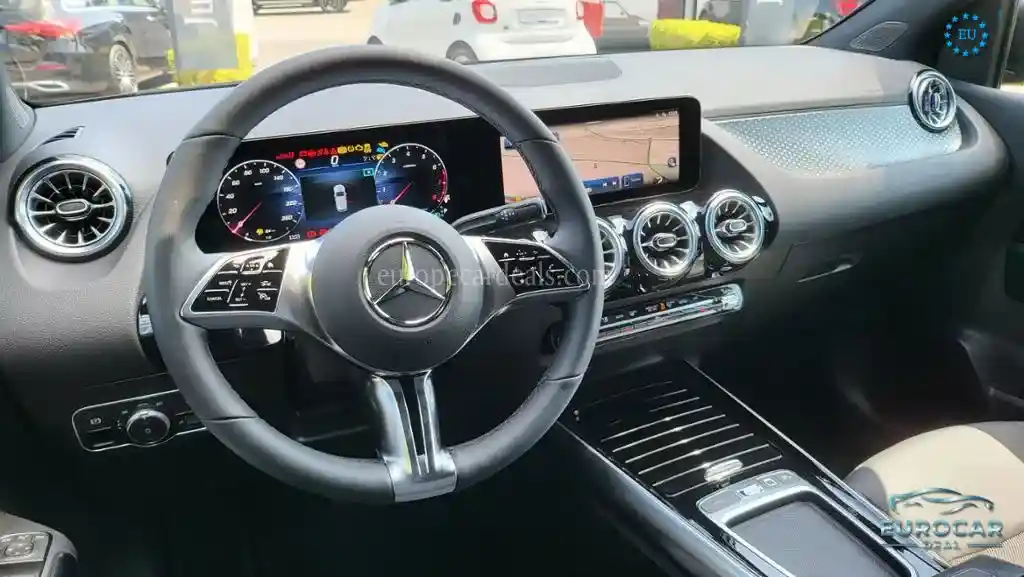 Mercedes-Benz B 180