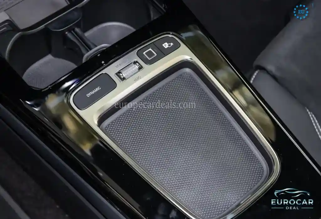 Mercedes-Benz CLA 220