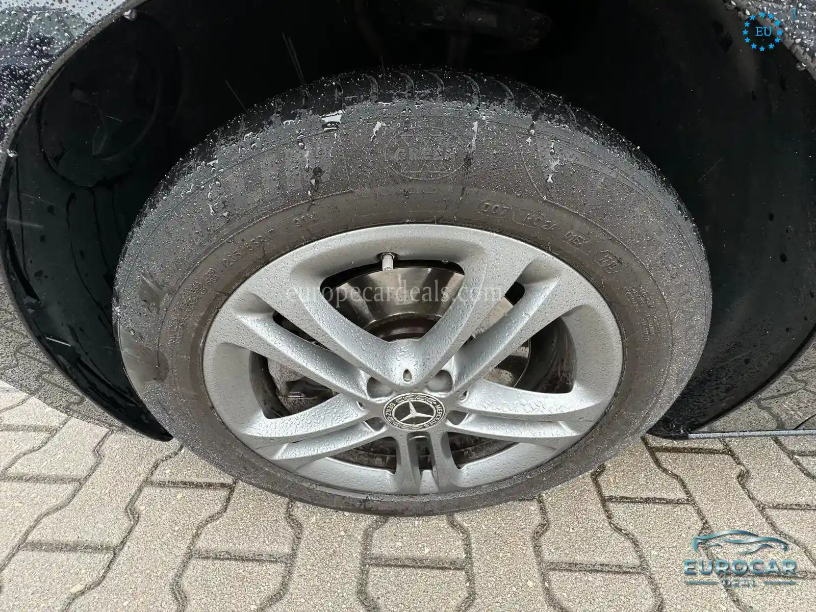 Mercedes-Benz B 220