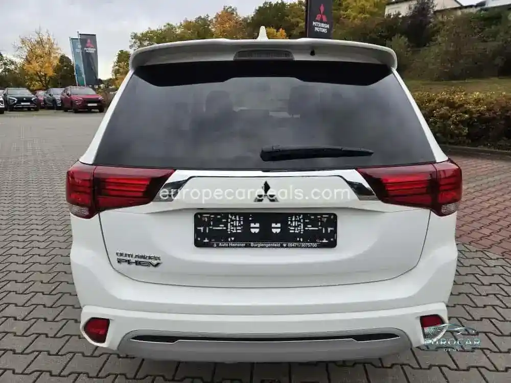 Mitsubishi Plug-in Hybrid Outlander